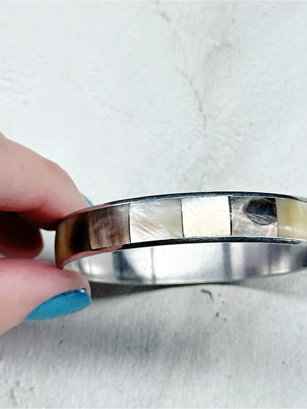 871mc. Taupe Shell Bracelet